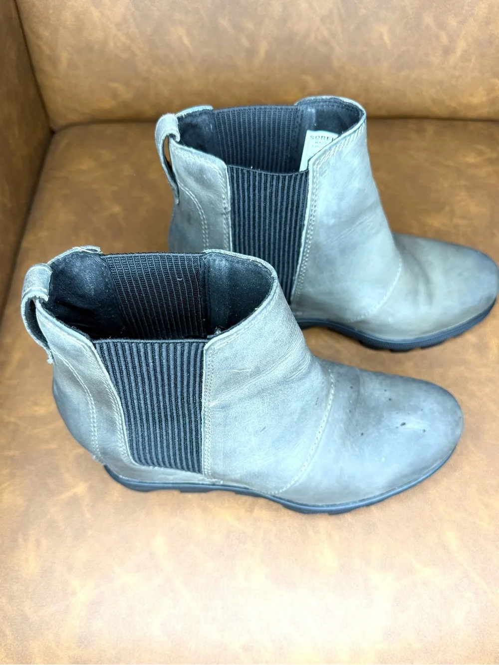 Sorel Joan of Arctic Wedge II Chelsea Boots Gray Leather Womens 7.5